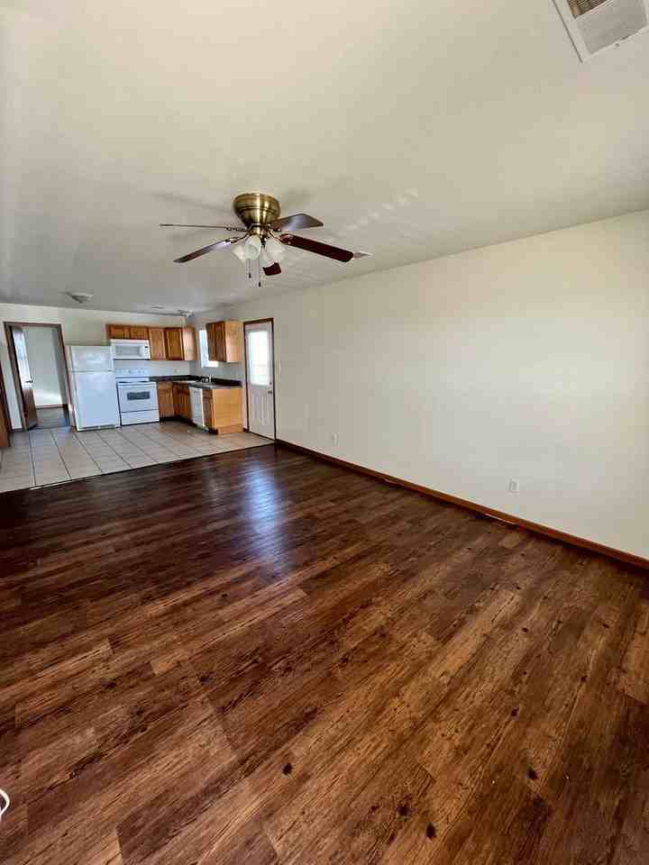 57 Highway Ww - Photo 2 of 9