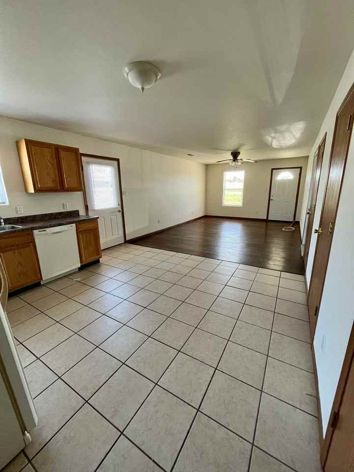 57 Highway Ww - Photo 3 of 9