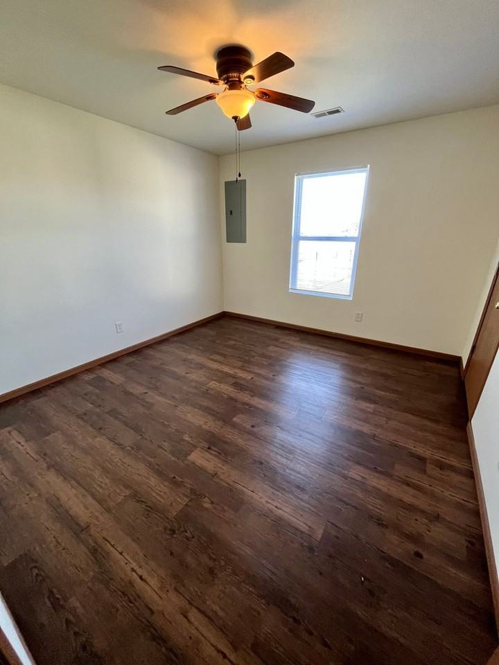 57 Highway Ww - Photo 6 of 9