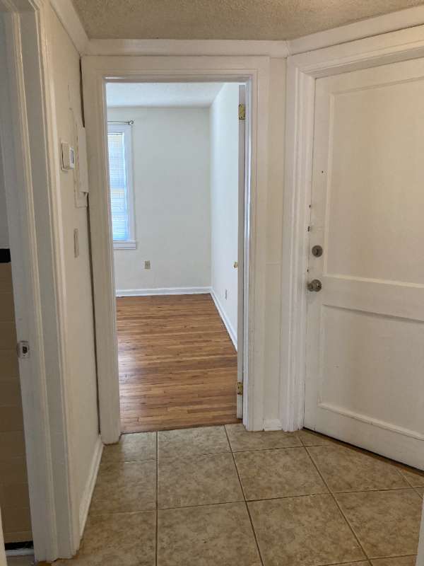 1098 Cherry St #4 - Photo 5 of 8