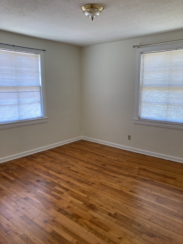 1098 Cherry St #4 - Photo 7 of 8