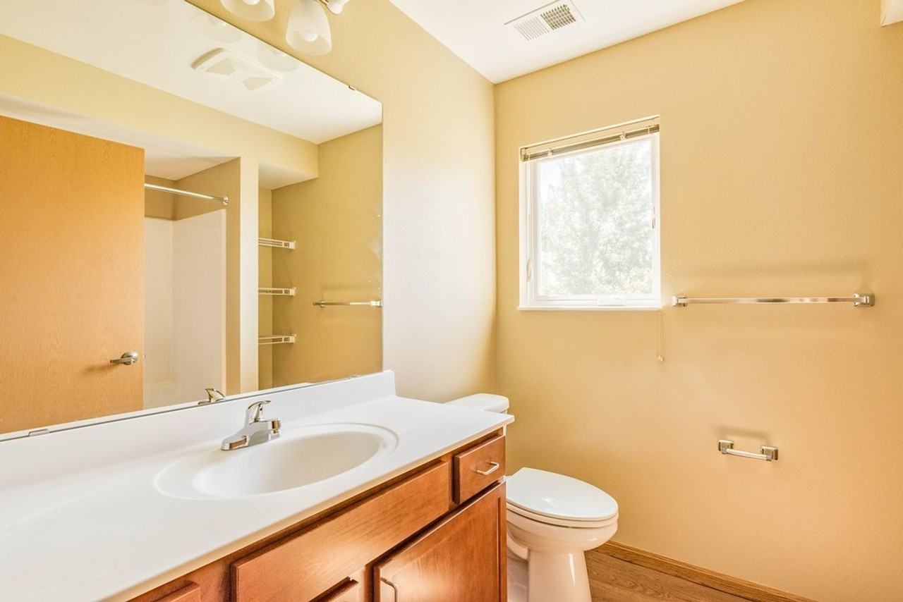 Pine Grove Estates Townhomes 1 - Photo 5 of 10