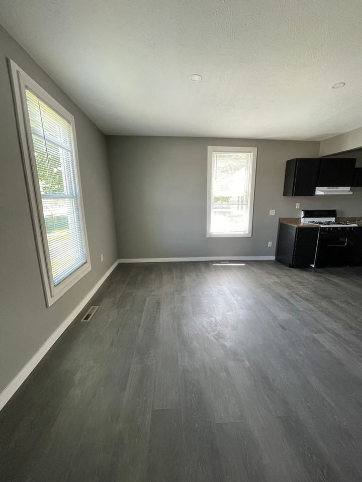 1121 S 9th St #1 - Photo 3 of 10