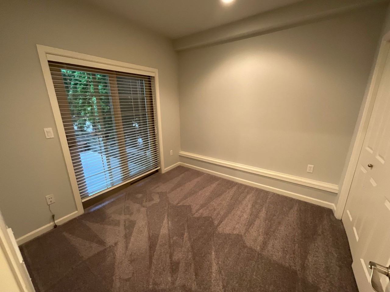 2110 Warren Ave N - Photo 3 of 16