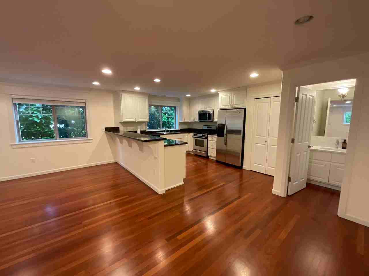 2110 Warren Ave N - Photo 4 of 16