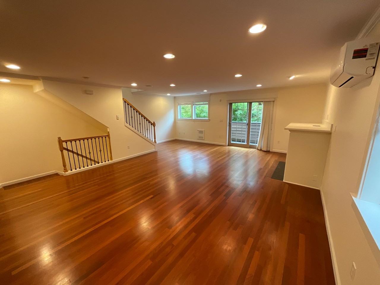 2110 Warren Ave N - Photo 6 of 16