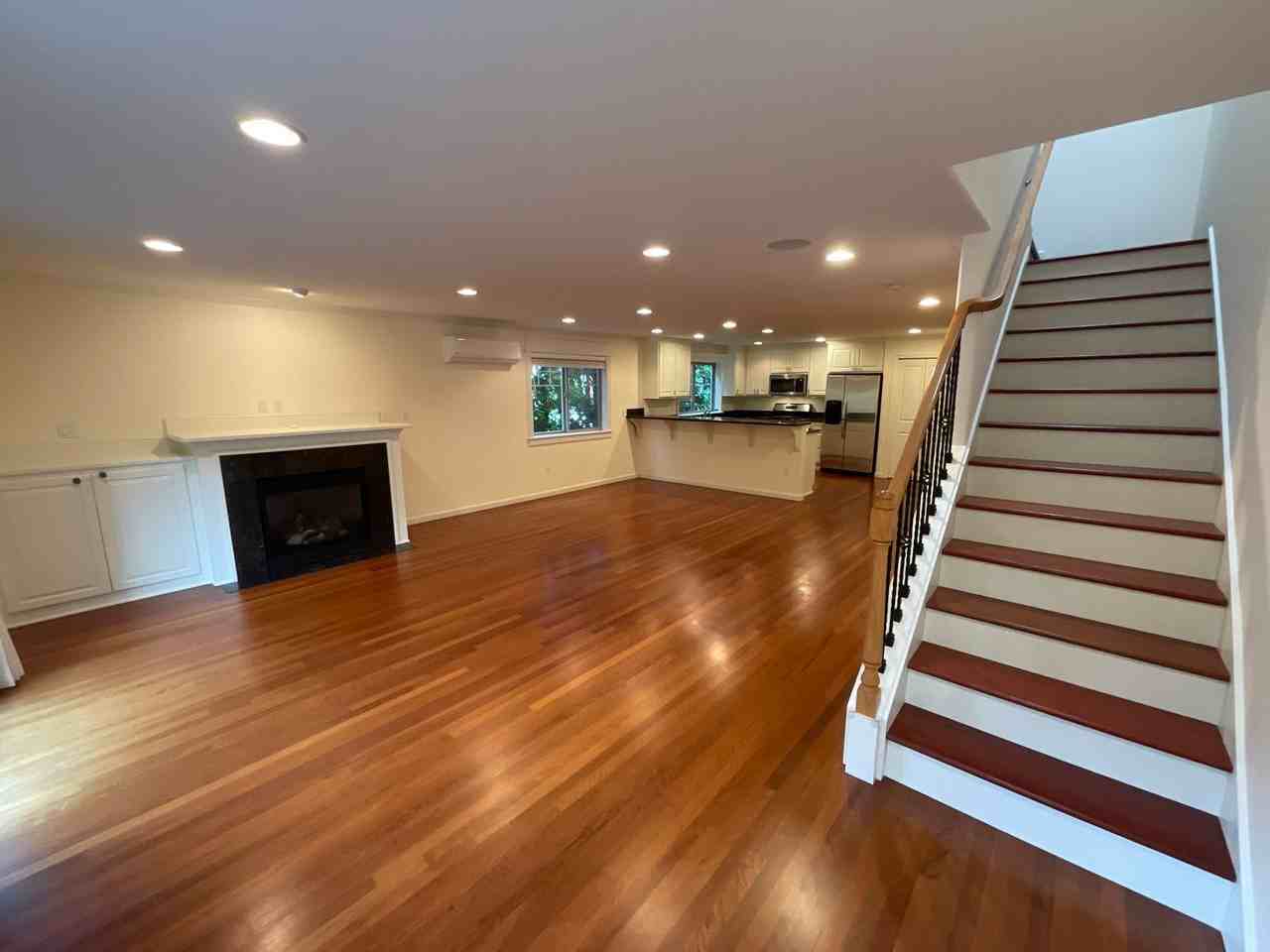 2110 Warren Ave N - Photo 7 of 16