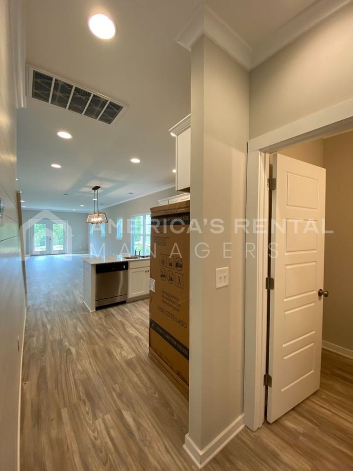 175 Creek Run Way - Photo 5 of 50