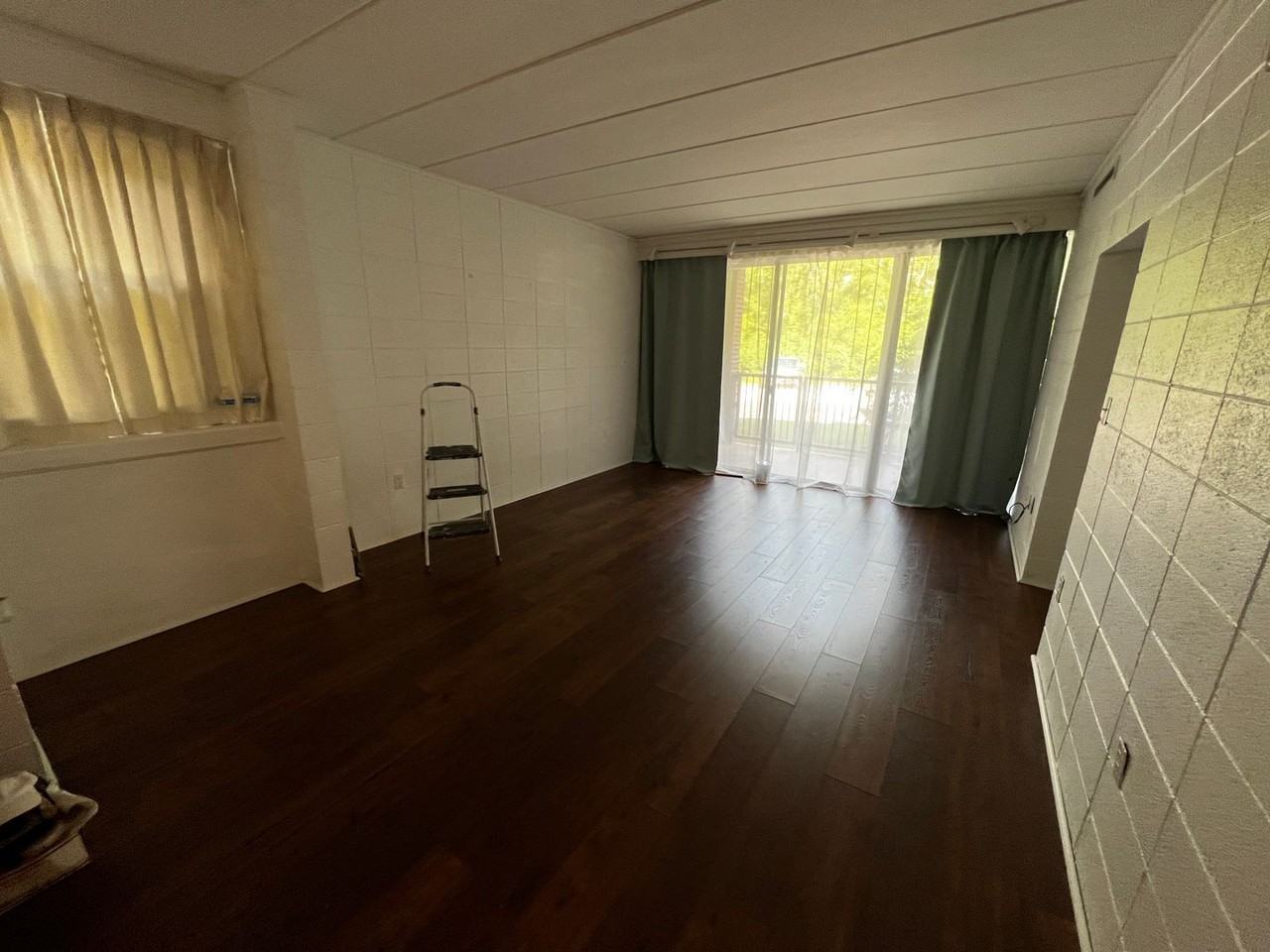 902 Brightwood Manor Dr #1 - Photo 3 of 8