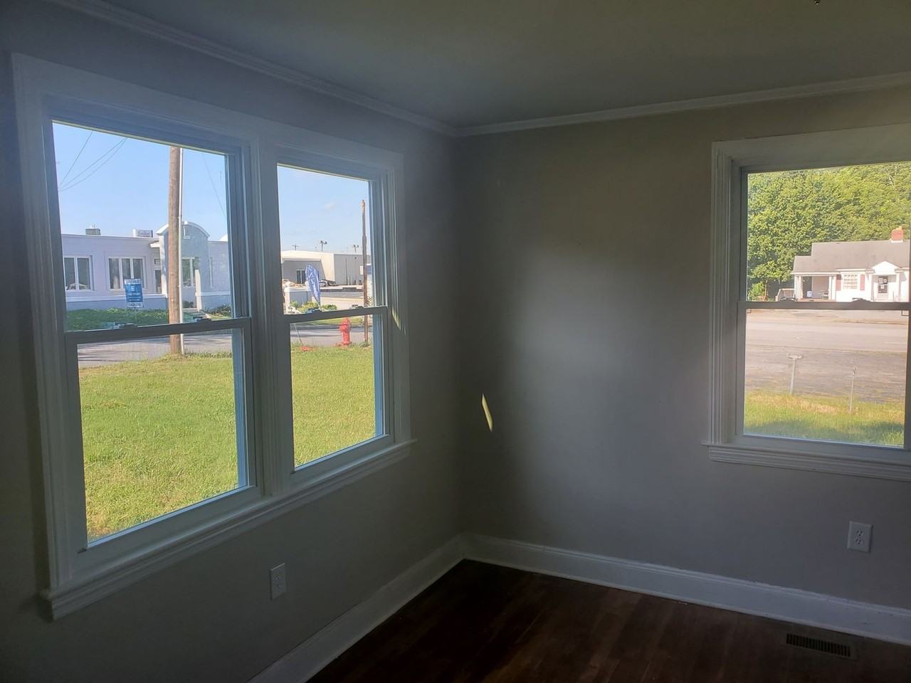 105 Peachtree St - Photo 4 of 9