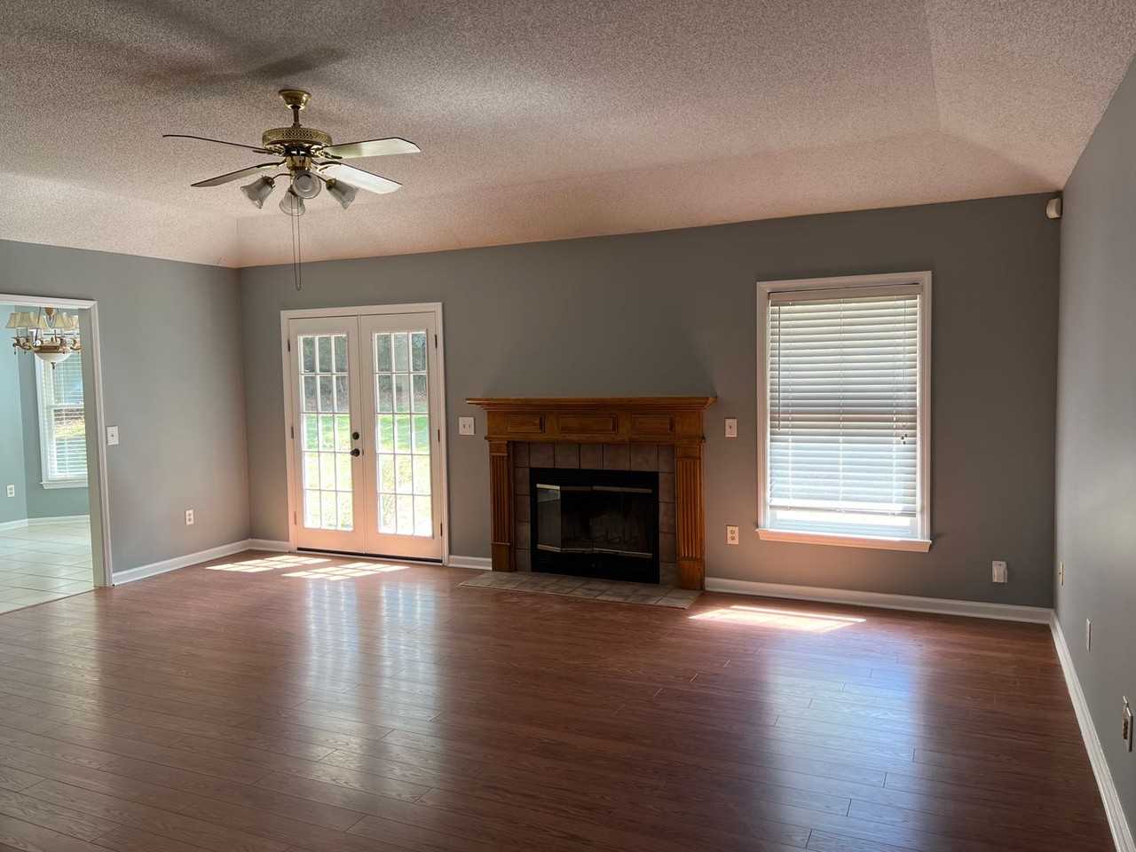 114 Windmere Dr - Photo 2 of 28