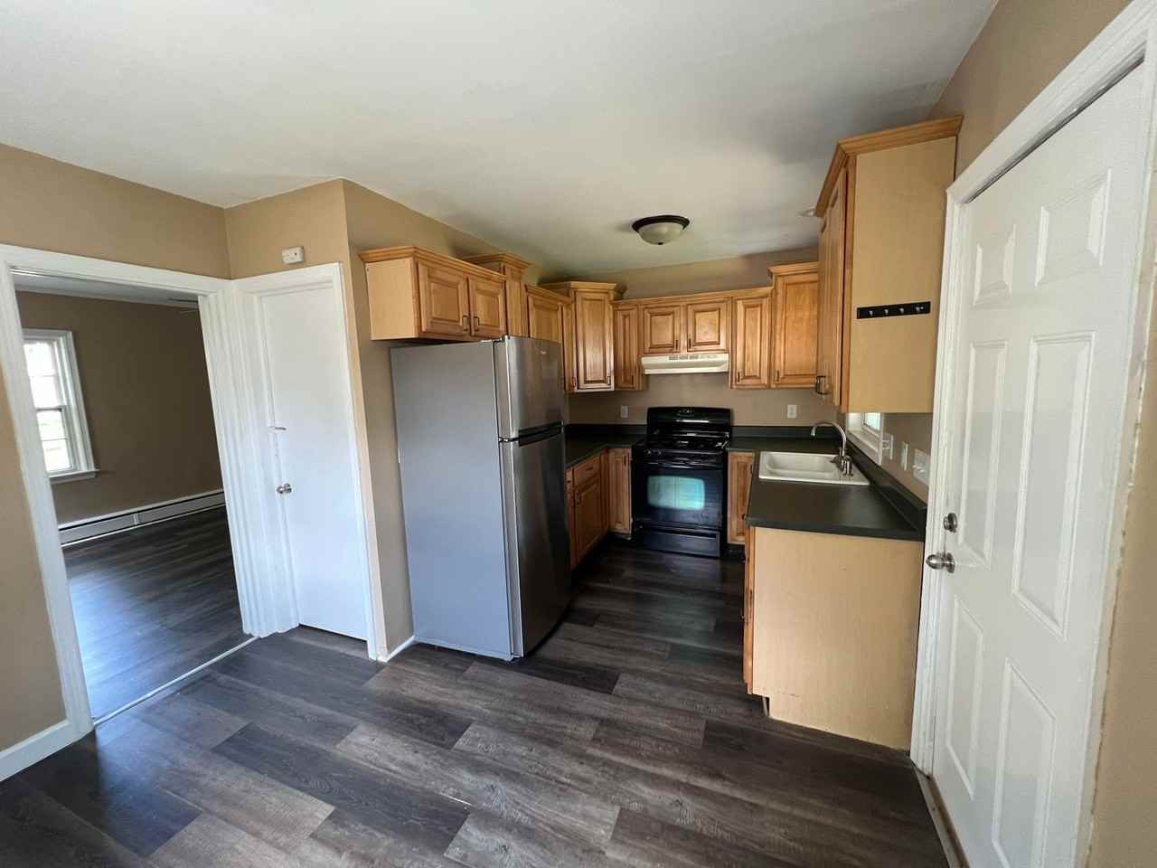 2117 37th St - Photo 2 of 6