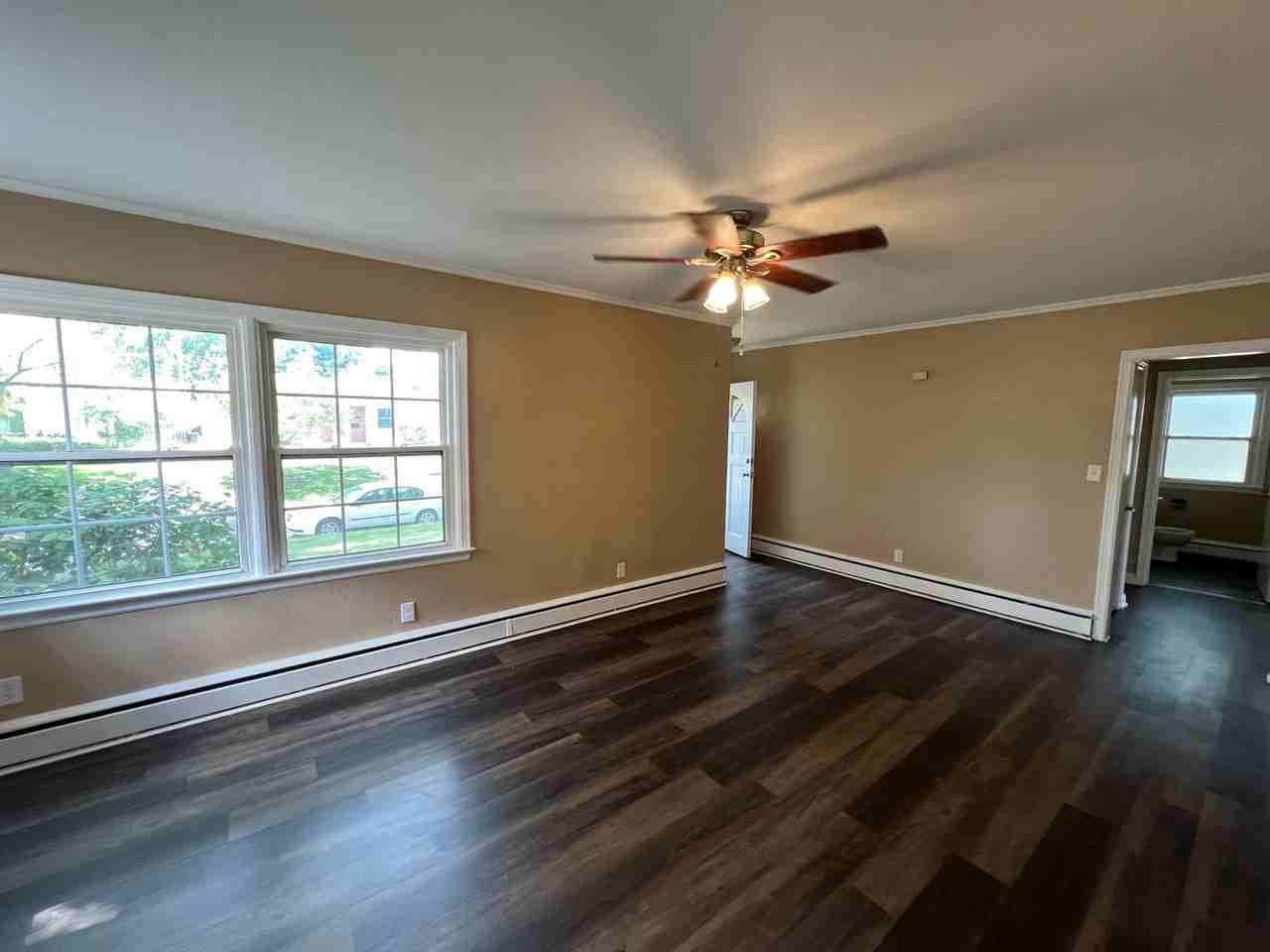 2117 37th St - Photo 3 of 6