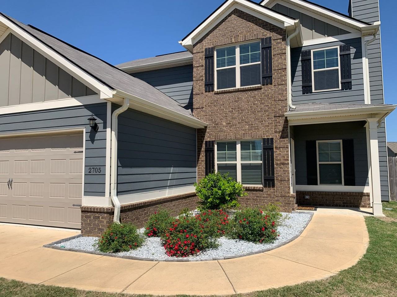 2705 Jackson St - Photo 2 of 27