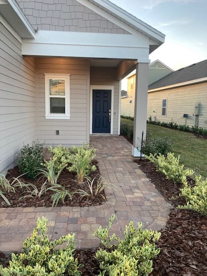 570 Tynes Blvd - Photo 2 of 50