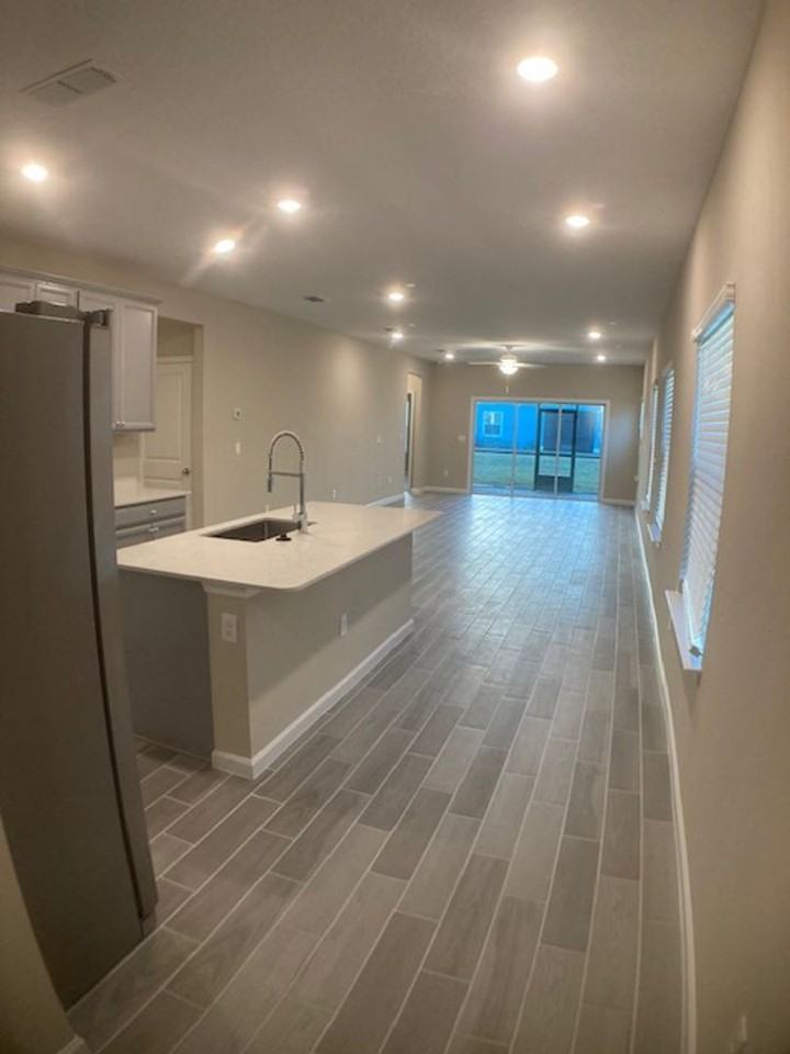 570 Tynes Blvd - Photo 6 of 50
