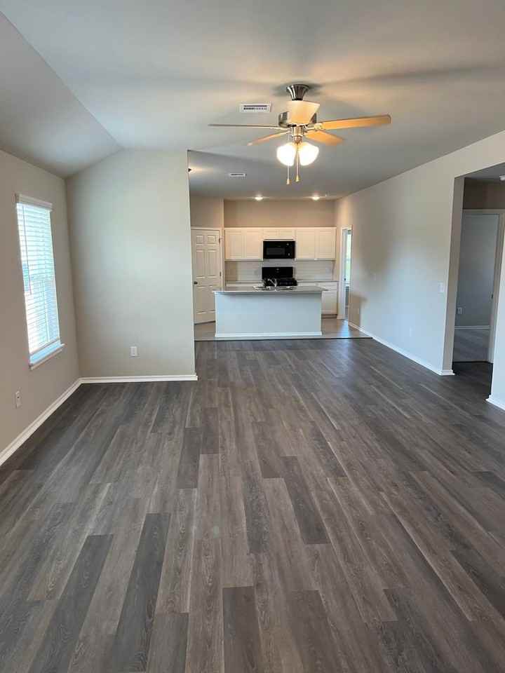 1203 Tortoise Wood Rd - Photo 6 of 8
