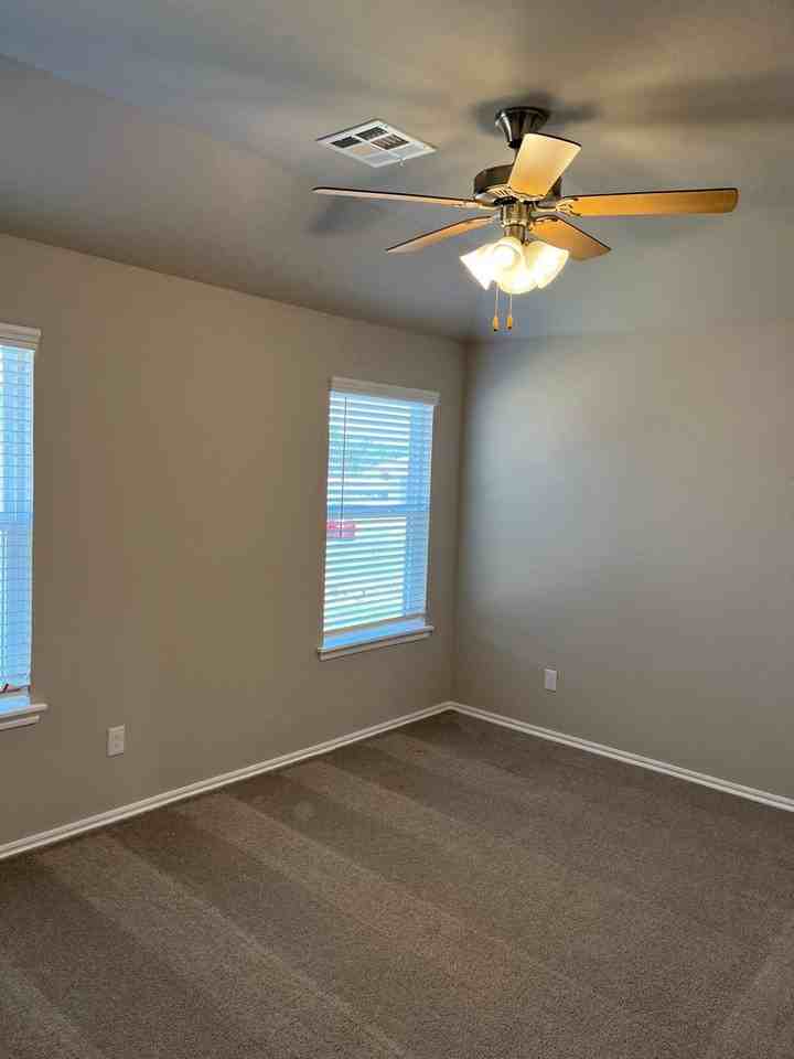 1203 Tortoise Wood Rd - Photo 7 of 8