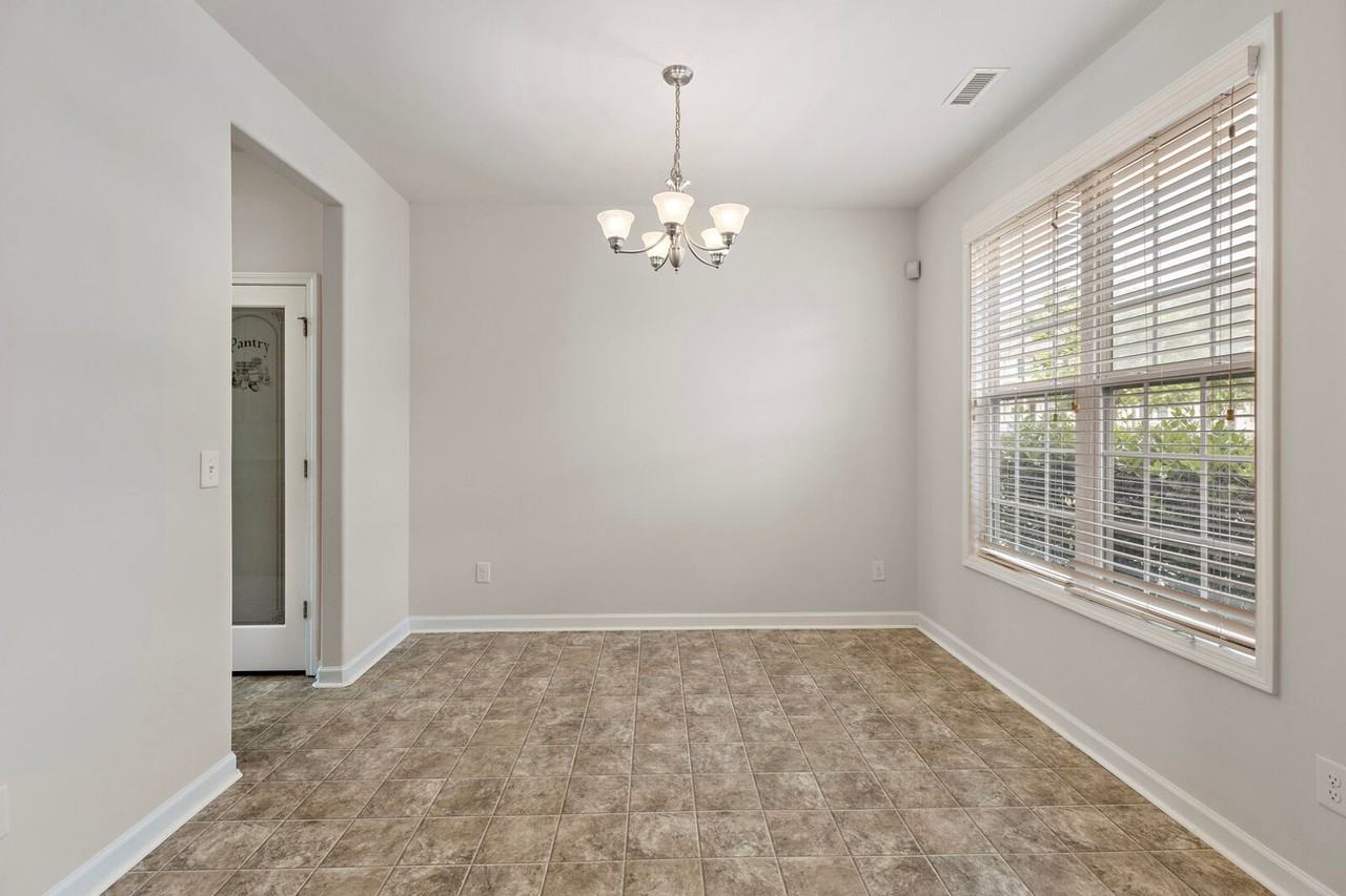 3240 Warm Springs Ln - Photo 3 of 17