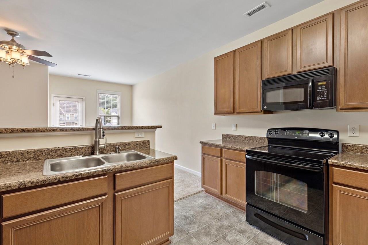 3240 Warm Springs Ln - Photo 5 of 17