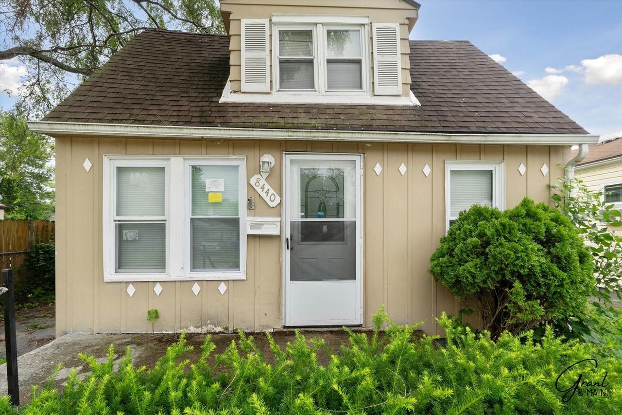 8440 Orchard Ave - Photo 2 of 16