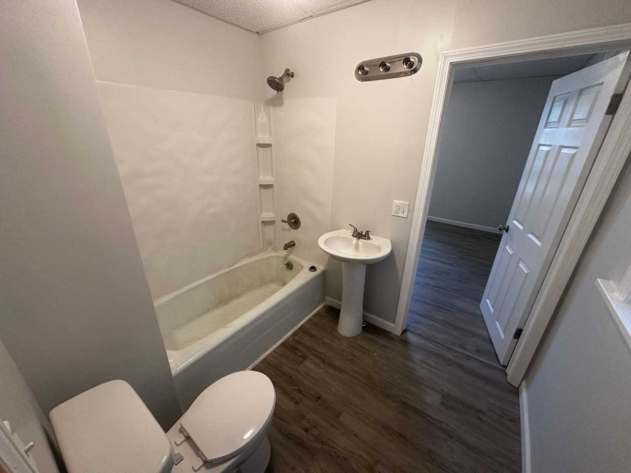 514 S 20th St - Photo 5 of 10
