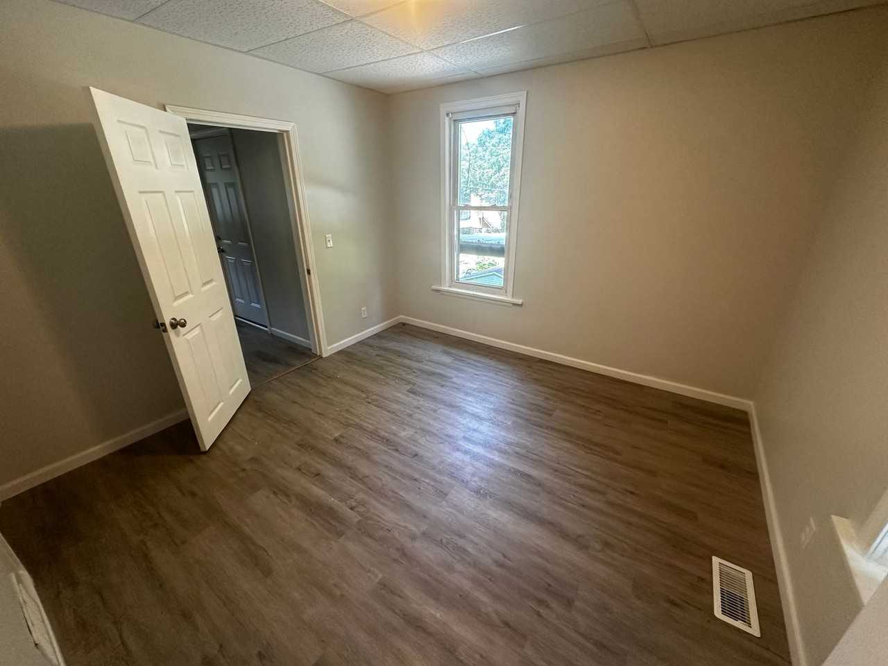 514 S 20th St - Photo 6 of 10