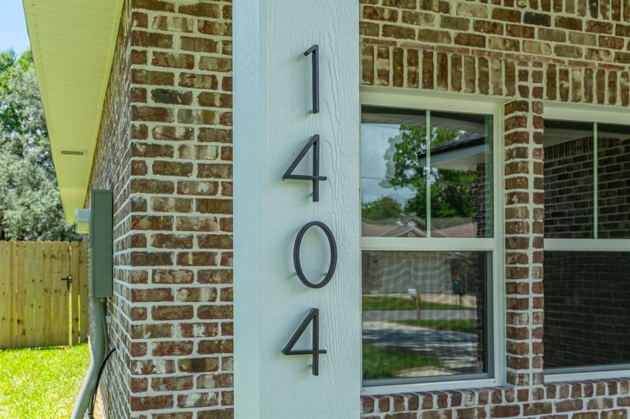 1404 Hickory St - Photo 2 of 43