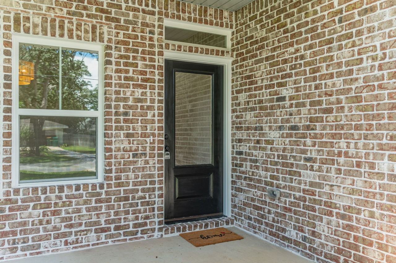 1404 Hickory St - Photo 5 of 43