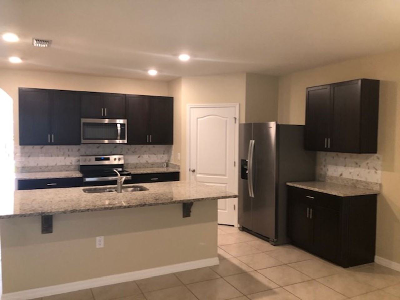 931 Guadalupe Dr - Photo 2 of 15