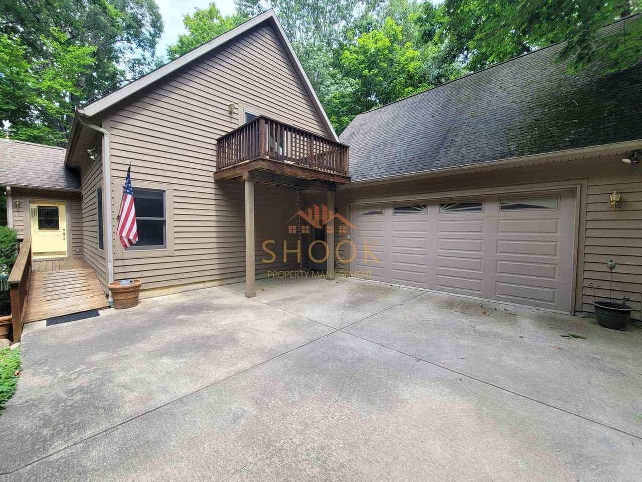 3958 Division Rd - Photo 4 of 32