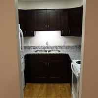 featured image of 525 N Dupont Ave