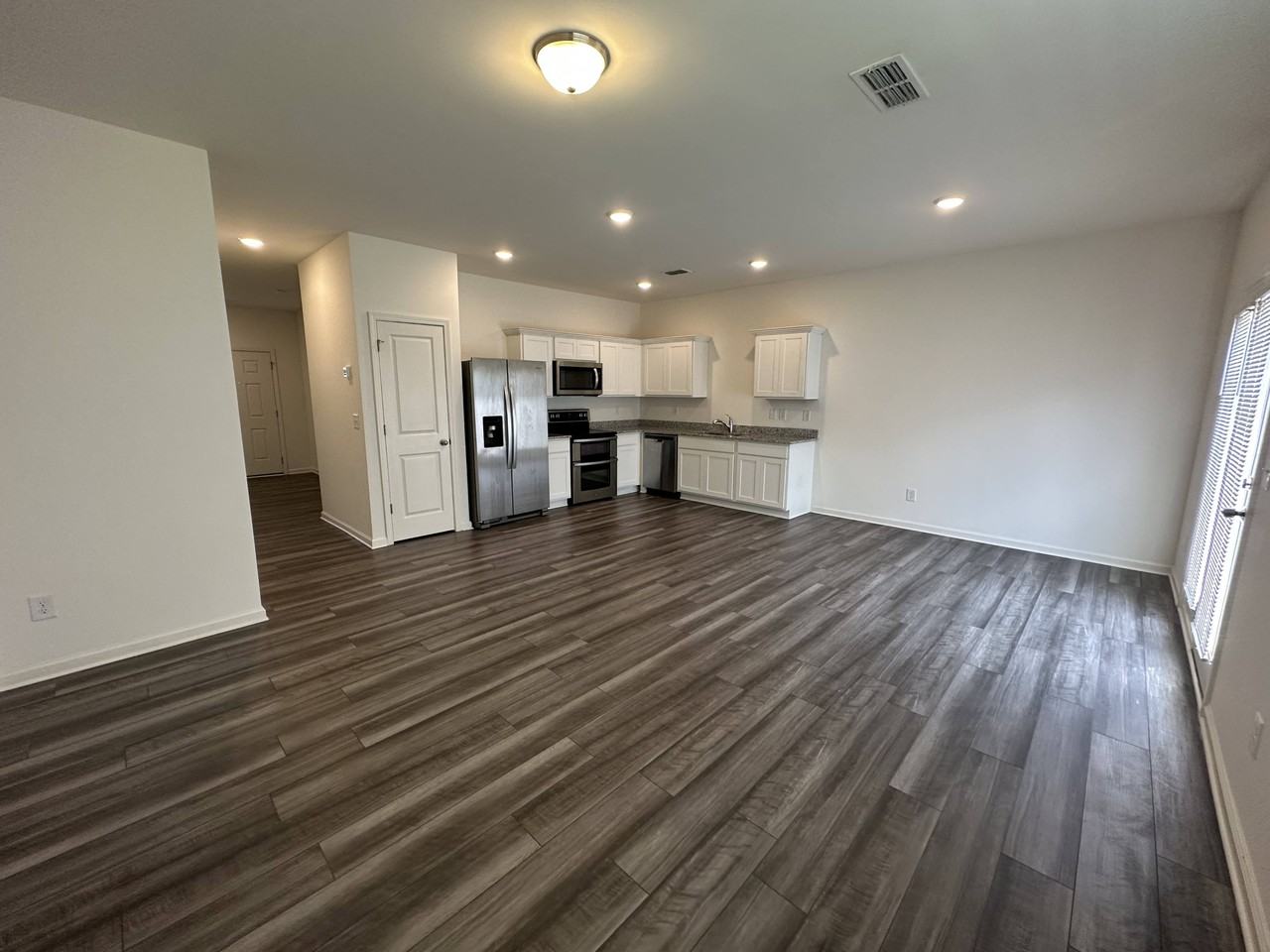 120 Swindon Dr - Photo 4 of 16