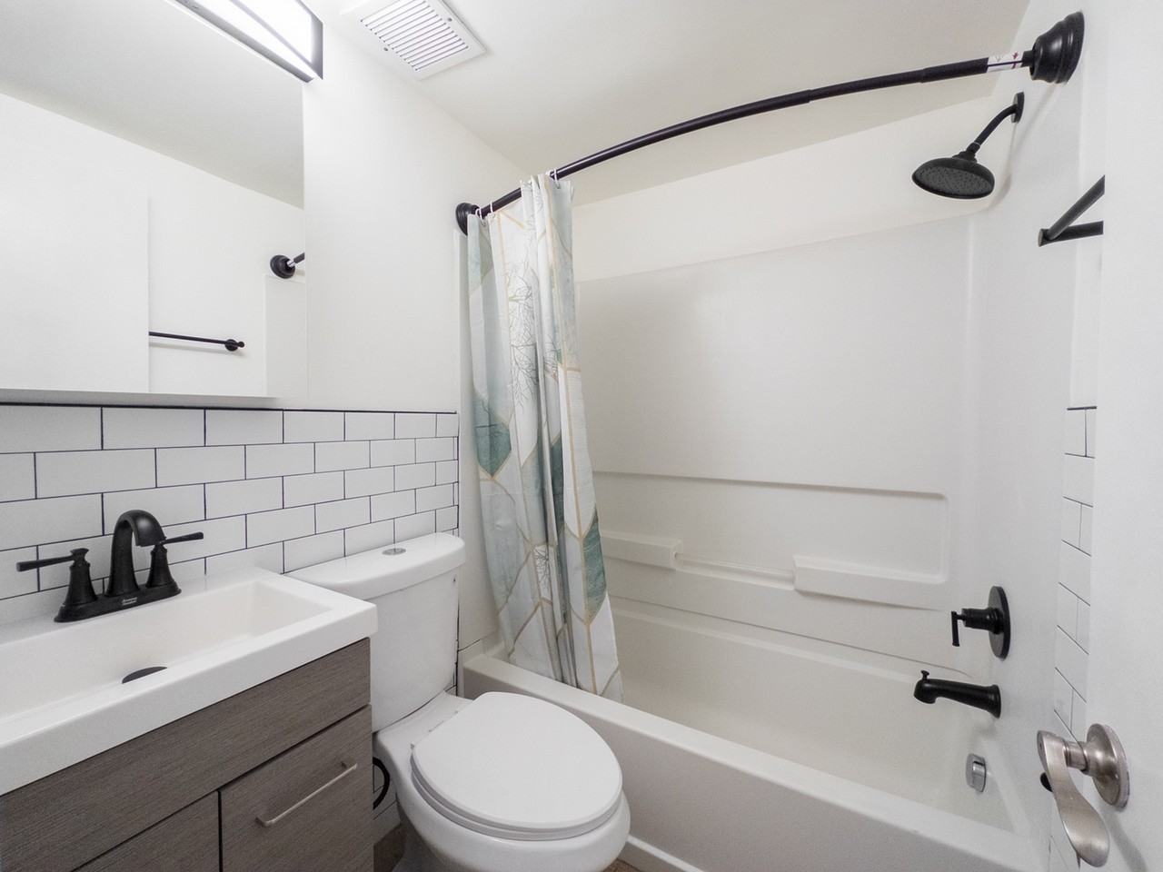 Folcroft Gardens Apartments - Photo 2 of 38