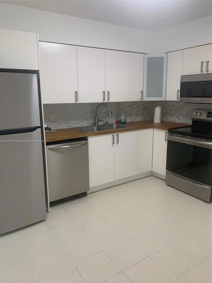 3490 Atlanta St #A - Photo 3 of 8