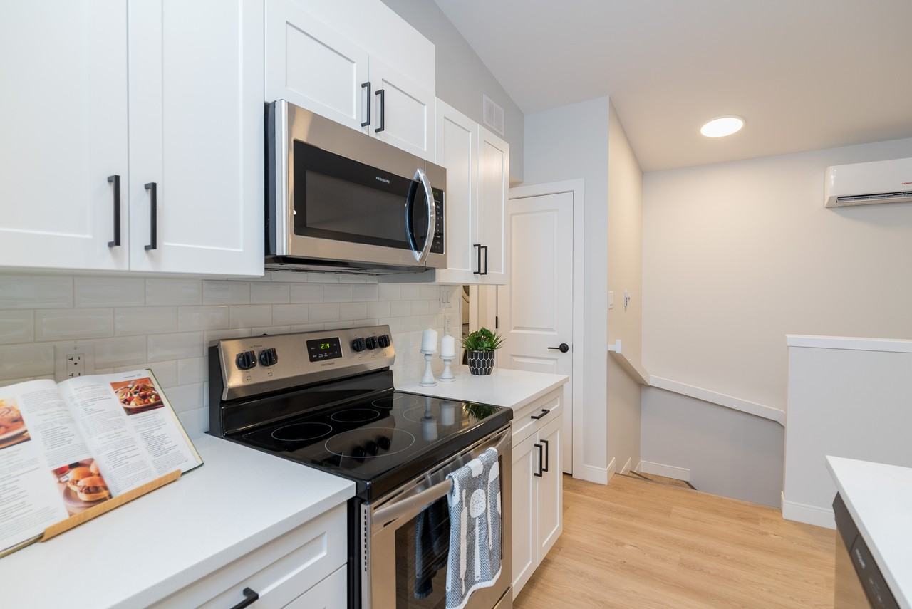 418 Eugenie Street #A - Photo 3 of 13