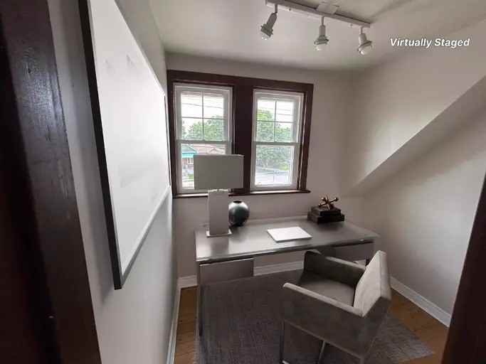 170 Arthur St S - Photo 3 of 8