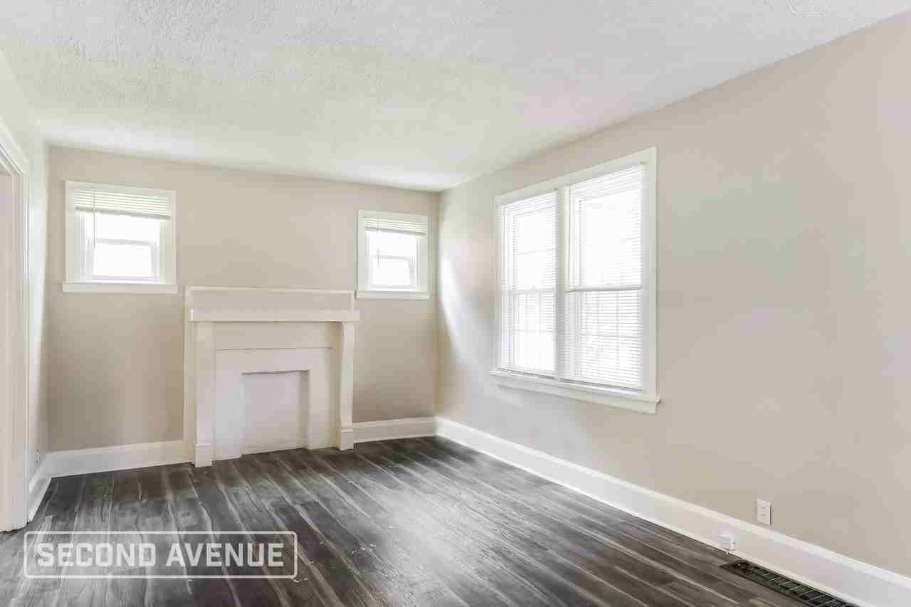 2865 Shaffer Ave - Photo 4 of 24