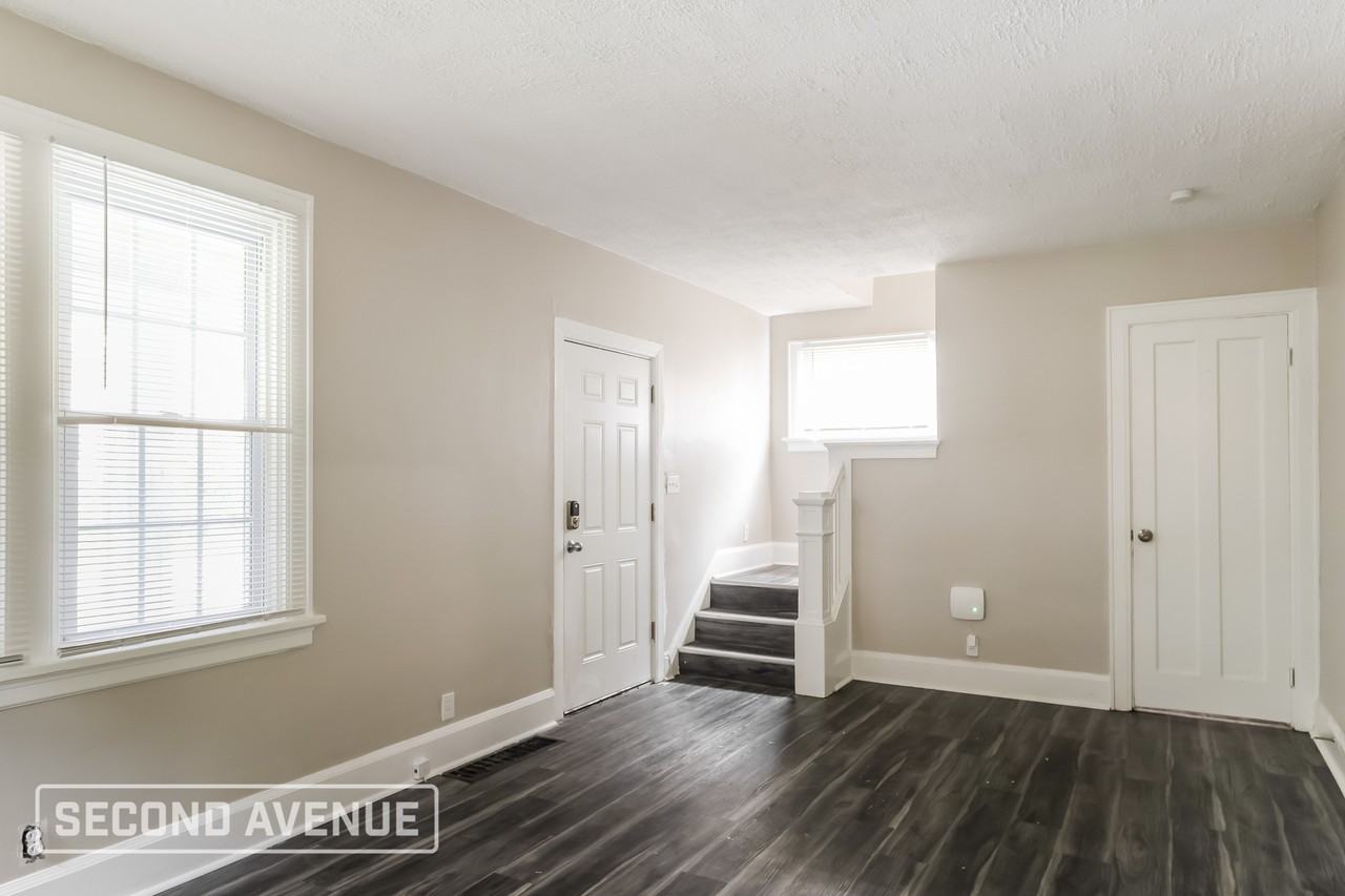 2865 Shaffer Ave - Photo 5 of 24