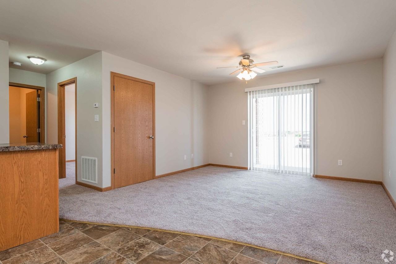 Brenlee Haven Apartments - Photo 7 of 18