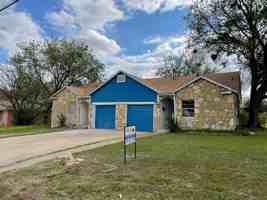 featured image of 210 W Vardeman Ave