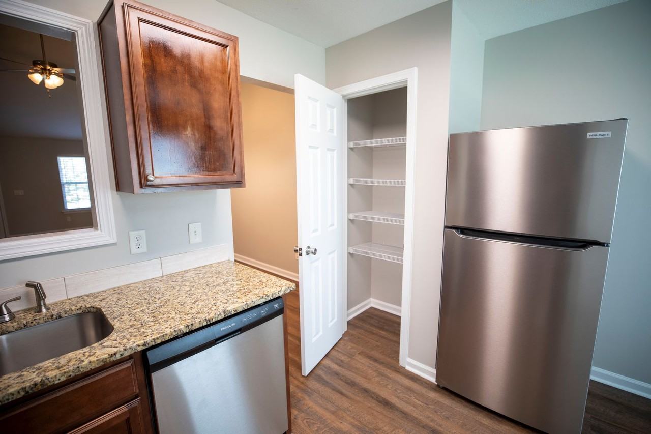 Carlisle Village Townhomes - Photo 3 of 22