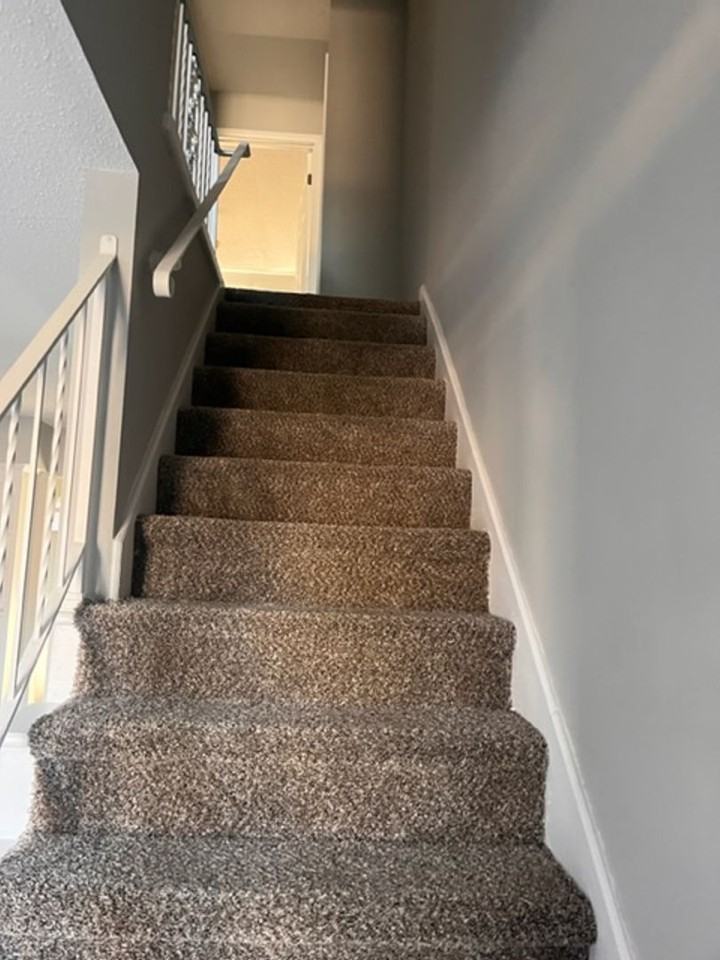 1000 S Woodlawn Street - Photo 4 of 50