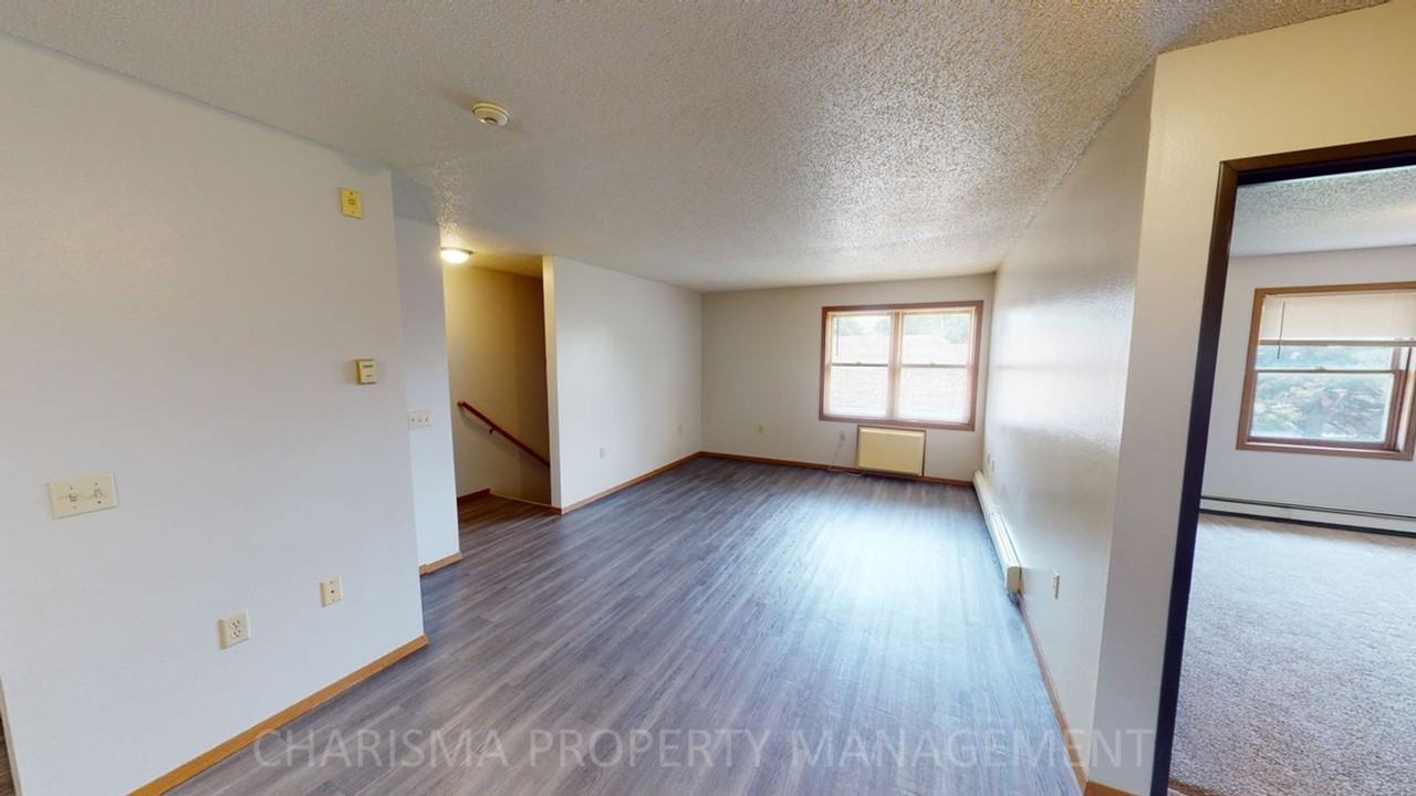 3500, 3506 and 3510 S Sertoma Ave - Photo 5 of 22