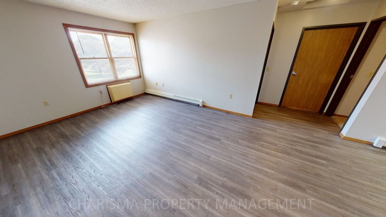 3500, 3506 and 3510 S Sertoma Ave - Photo 7 of 22