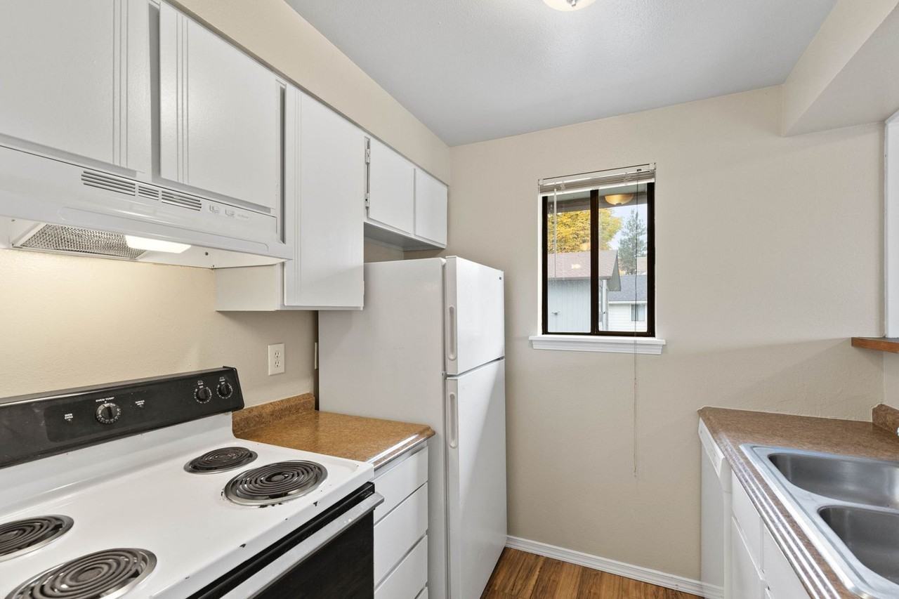 h731 - Photo 3 of 13