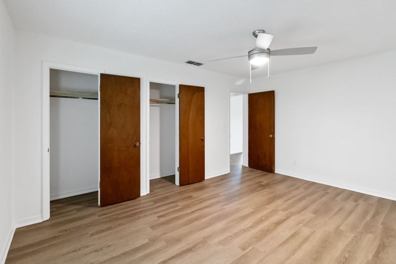 225 Montana Ave - Photo 6 of 15