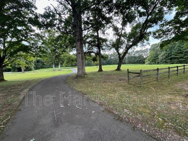 173 Carroll Hollow Rd - Photo 2 of 21