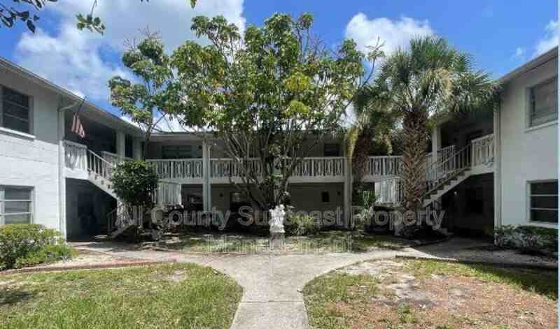 3467 33rd Ave N #10