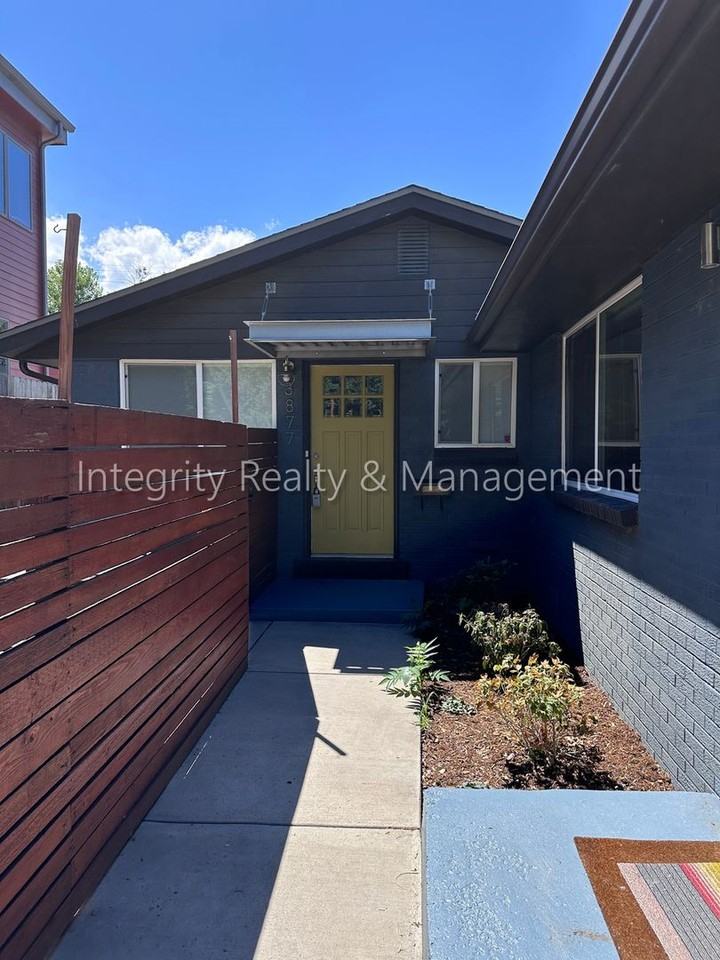 3877 Utica St - Photo 2 of 25